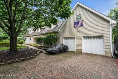 266 Orchard Avenue, Belford, NJ 07718 - Photo 5