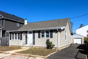 25 Hart St, Hazlet Township, NJ 07734 - Photo 3