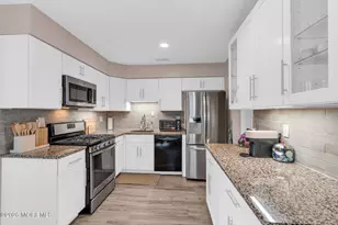 16 Harte Ct, Freehold, NJ 07728 - Photo 13