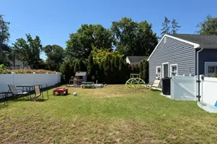 10 Maurice Ave, Holmdel, NJ 07733 - Photo 3