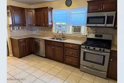 10 Maurice Avenue, Holmdel, NJ 07733 - Photo 9