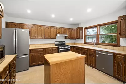 37 Daniel Drive, Matawan, NJ 07747 - Photo 7