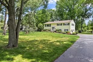 94 Leedsville Dr, Lincroft, NJ 07738 - Photo 1