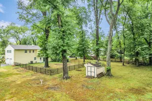 94 Leedsville Dr, Lincroft, NJ 07738 - Photo 37