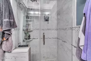 9 Frost Ct, Freehold, NJ 07728 - Photo 15
