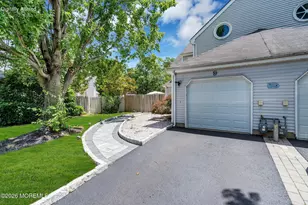 9 Frost Ct, Freehold, NJ 07728 - Photo 3