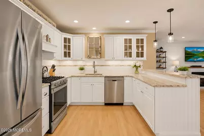 653 Neptune Avenue, Beachwood, NJ 08722 - Photo 9