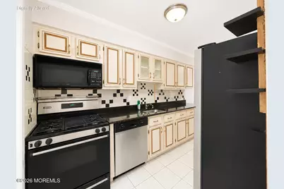 76 Lexington Circle, Matawan, NJ 07747 - Photo 5