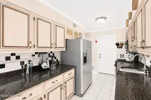 76 Lexington Cir, Matawan, NJ 07747 - Photo 7