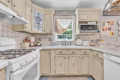 901 Roundtree Drive, Toms River Township, NJ 08753 - Photo 15