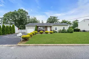 370 Lake Shore Dr, Brick, NJ 08723 - Photo 5