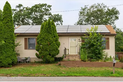 546 Roosevelt Avenue, Toms River Township, NJ 08753 - Photo 1