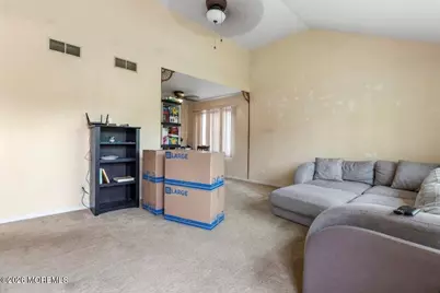 546 Roosevelt Avenue, Toms River Township, NJ 08753 - Photo 3