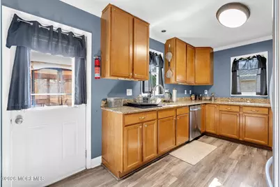 245 Bray Avenue, North Middletown, NJ 07748 - Photo 15