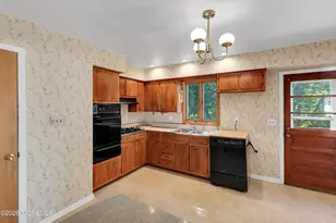 564 Morley Ct, Middletown, NJ 07718 - Photo 15