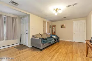 512 Henry Pl, Middletown, NJ 07748 - Photo 3