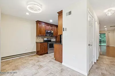 70 Overlook Way #E, Manalapan Township, NJ 07726 - Photo 7