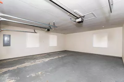 33 Hampton Court, Red Bank, NJ 07701 - Photo 5