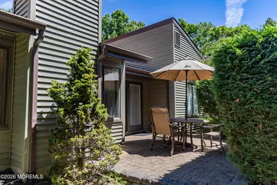 33 Hampton Court, Red Bank, NJ 07701 - Photo 7