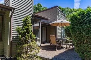 33 Hampton Ct, Red Bank, NJ 07701 - Photo 7