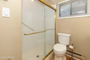 33 Hampton Ct, Red Bank, NJ 07701 - Photo 17