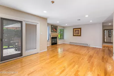 33 Hampton Court, Red Bank, NJ 07701 - Photo 9