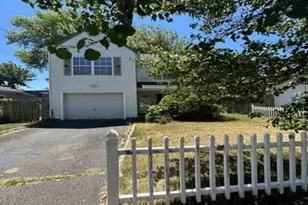 90 Monmouth Ave, Middletown, NJ 07748 - Photo 3
