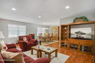 212 N Pondview Blvd, Monroe Township, NJ 08831 - Photo 5
