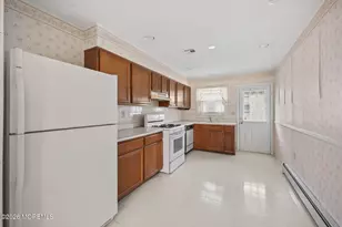 24 Merrilee Ln, Toms River Township, NJ 08757 - Photo 9