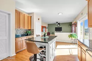 34 Biondi Ave, Laurence Harbor, NJ 07721 - Photo 29
