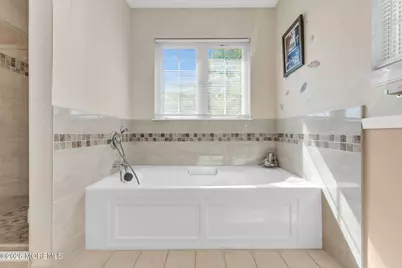 34 Biondi Avenue, Laurence Harbor, NJ 07721 - Photo 43