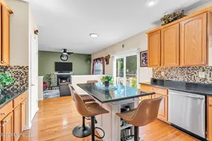 34 Biondi Ave, Laurence Harbor, NJ 07721 - Photo 31