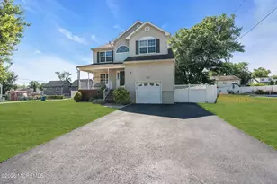 34 Biondi Ave, Laurence Harbor, NJ 07721 - Photo 5