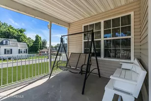 34 Biondi Ave, Laurence Harbor, NJ 07721 - Photo 9