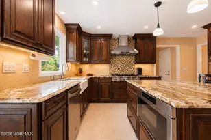 18 Carrie Dr, Marlboro Township, NJ 07746 - Photo 5