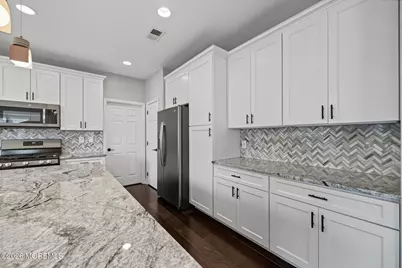 27 Goshawk Court, Morganville, NJ 07751 - Photo 19