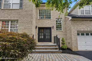 27 Goshawk Ct, Morganville, NJ 07751 - Photo 3