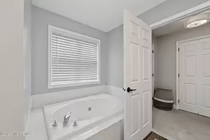 27 Goshawk Ct, Morganville, NJ 07751 - Photo 31