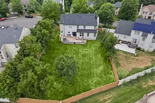 27 Goshawk Ct, Morganville, NJ 07751 - Photo 57