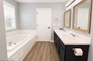 27 Goshawk Ct, Morganville, NJ 07751 - Photo 53