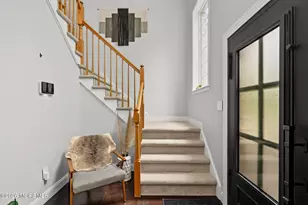 27 Goshawk Ct, Morganville, NJ 07751 - Photo 7