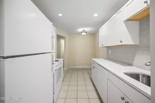 156 Cross Slope Ct, Manalapan Township, NJ 07726 - Photo 7