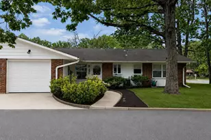 600A Lake Point Dr, Lakewood, NJ 08701 - Photo 1