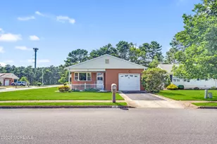1 Selkirk Ave, Toms River Township, NJ 08757 - Photo 5