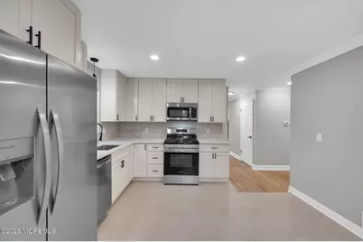 21 Park Avenue, Hazlet Township, NJ 07730 - Photo 5