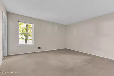 2 Gatley Close, Freehold, NJ 07728 - Photo 17