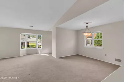 2 Gatley Close, Freehold, NJ 07728 - Photo 5
