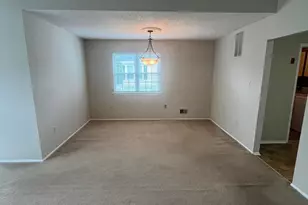 2 Gatley Close, Freehold, NJ 07728 - Photo 7
