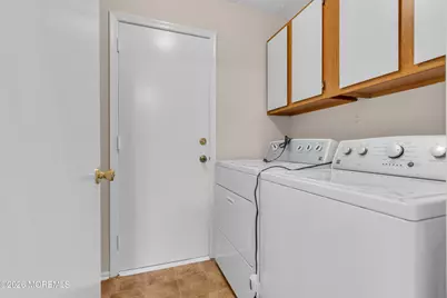 2 Gatley Close, Freehold, NJ 07728 - Photo 15