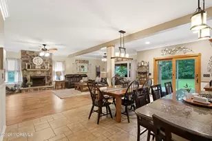 19 Goldfinch Rd, Jackson, NJ 08527 - Photo 9